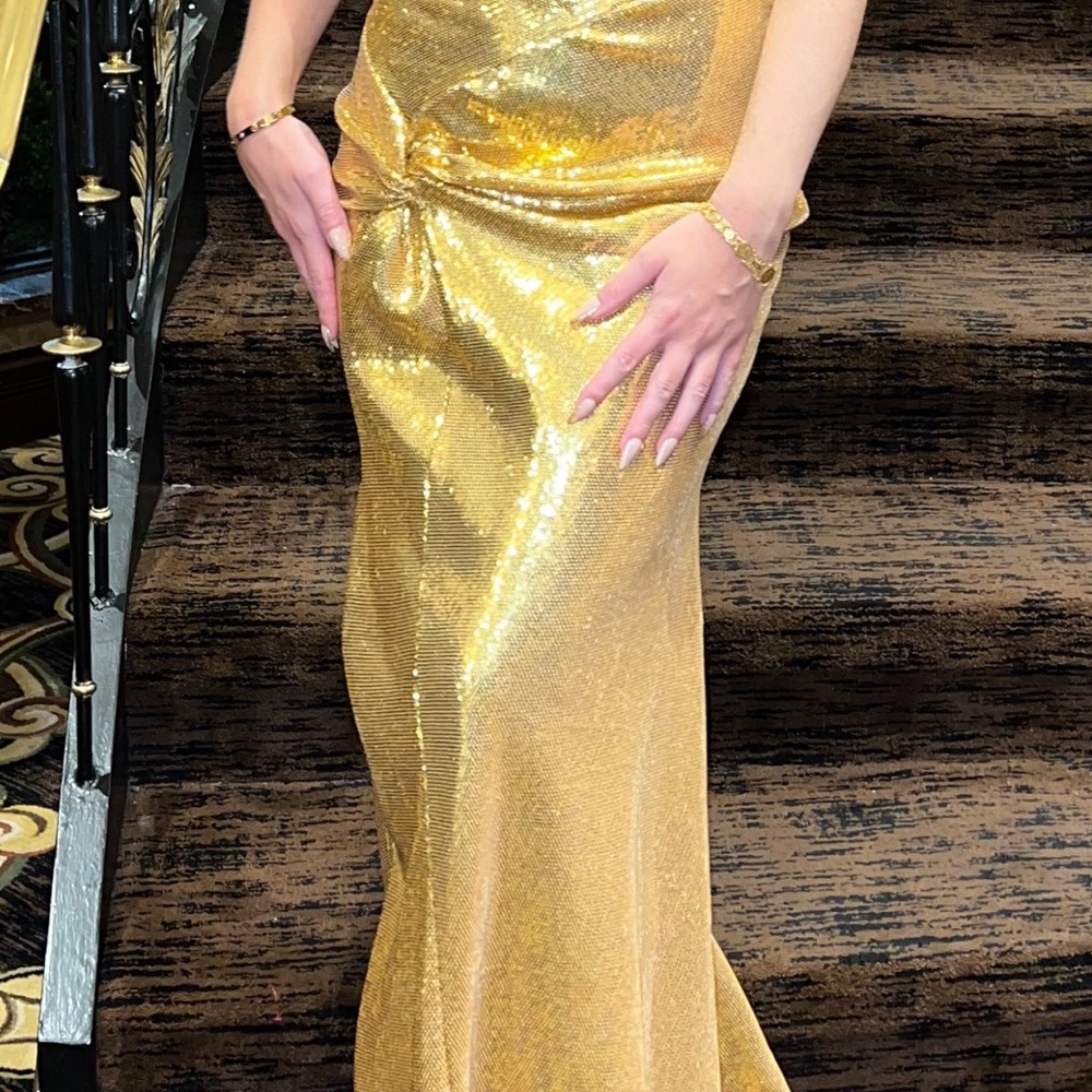 Elegant Gold Sequin Gown